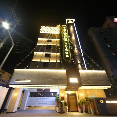 The Stone Bridge Hotel Sasang Пусан Экстерьер фото