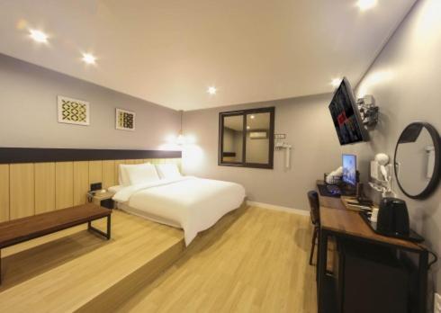 The Stone Bridge Hotel Sasang Пусан Экстерьер фото